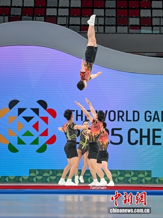 HFt, 会健美操五