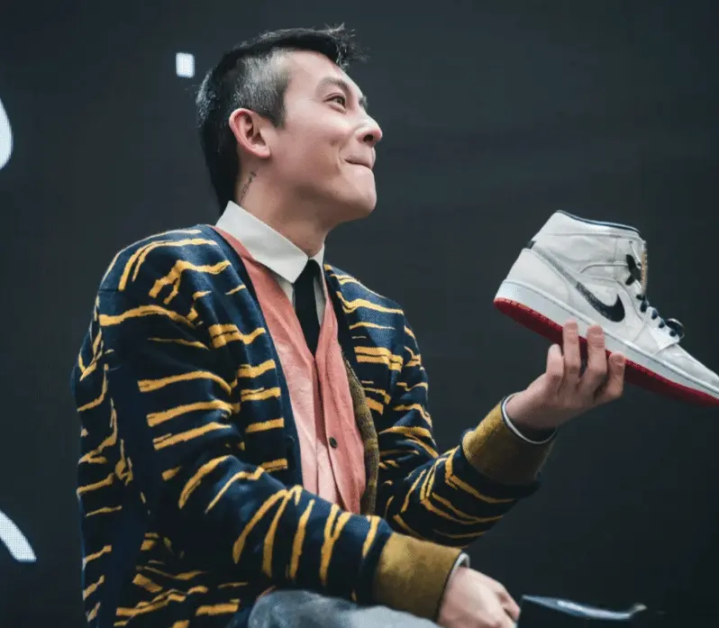 约合人民币, 进了, 利益