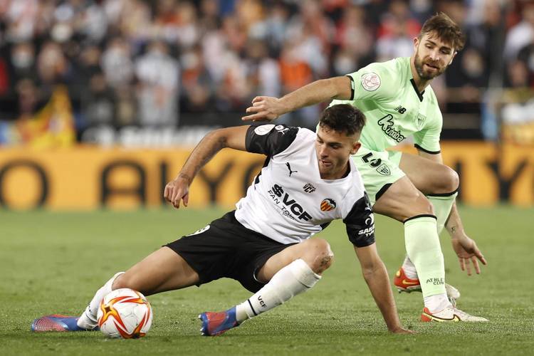 赛季在西甲, 而皇家社会, 也绝非弱旅