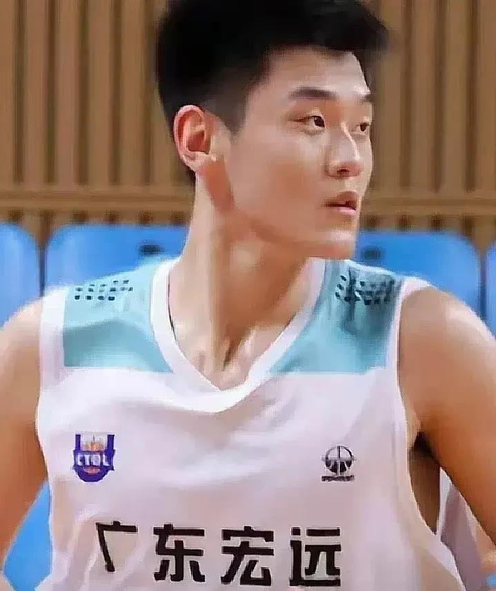 年轻球员王, 陈家政