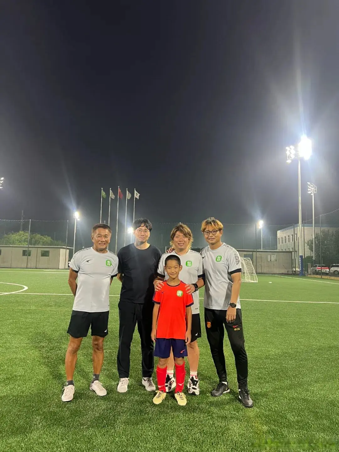 让山东社会, 个地市俱乐, 侯志强和一