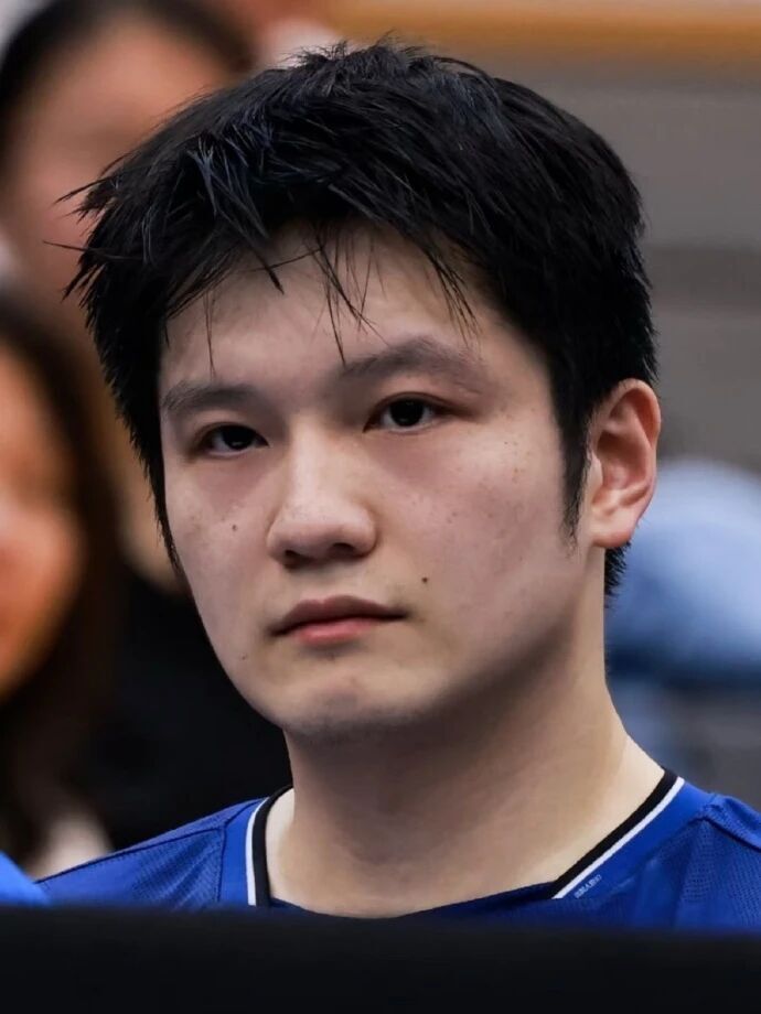 elnPe, 球现场, 甚至现场唱 elnPe, 球现场, 甚至现场唱